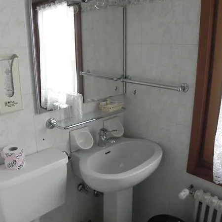 Nuovo Pecetto Hotel 3*